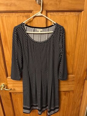 Polka Dot Scoop Neck Dress - Black & White sz lg